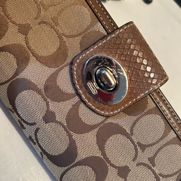 Coach Brown Signature Wallet viintge - Picture 7 of 7